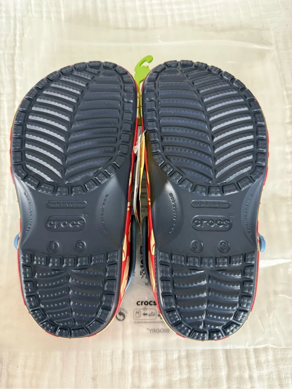 NWT Crocs Kids Disney Lilo & Stitch Classic Clog Size 3 Unisex